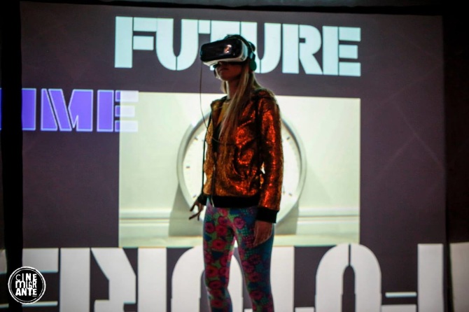 Realidades Futuras Vista del uso del visor por un espectador
