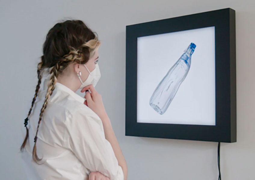 Exposicion: 2022, Haciendo agua Rafael Lozano-Hemmer. Botella de castigos, 2022
