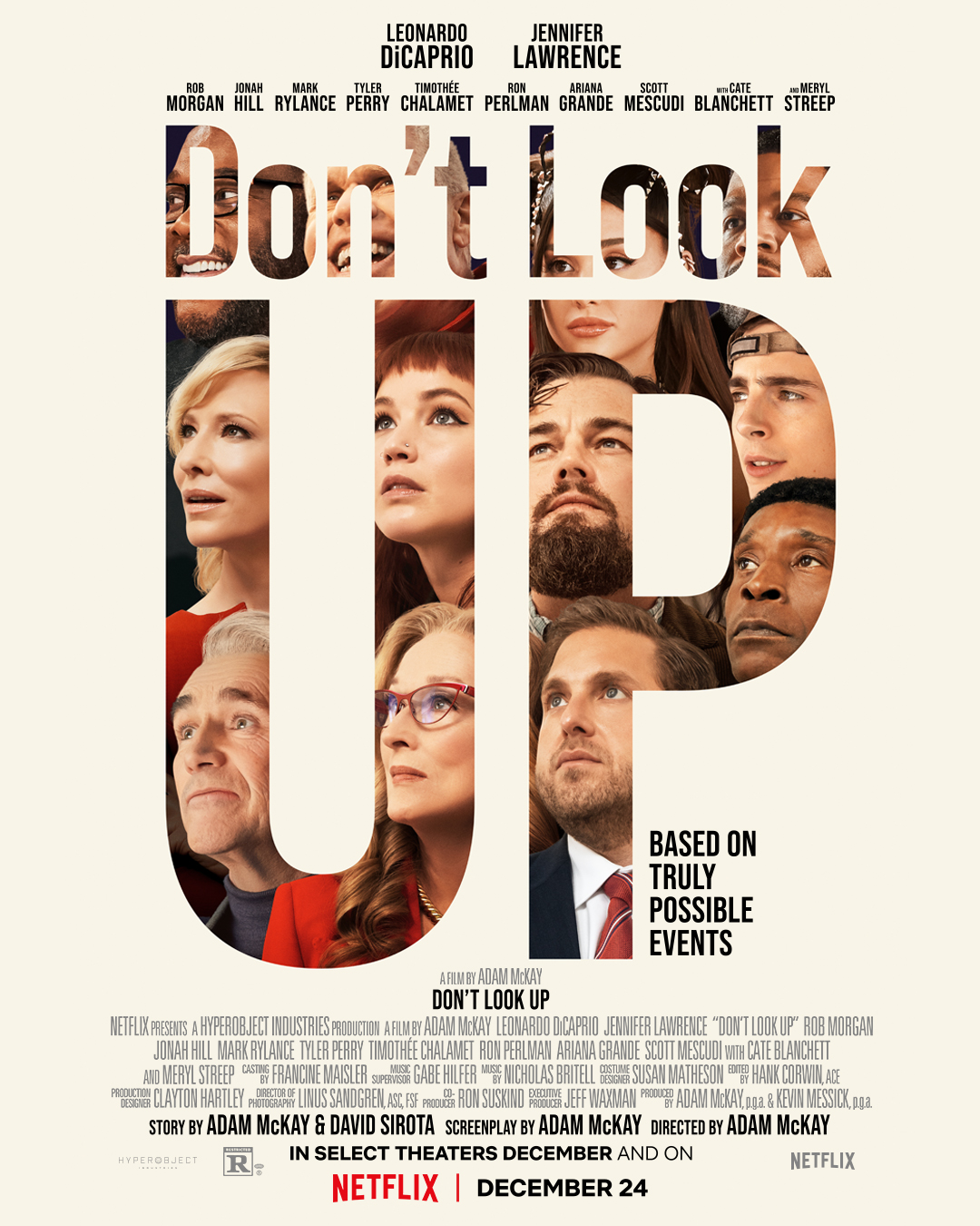 Afiche de la película "Don't Look Up" que muestra los rostros del elenco principal dispuestos dentro de un texto grande.